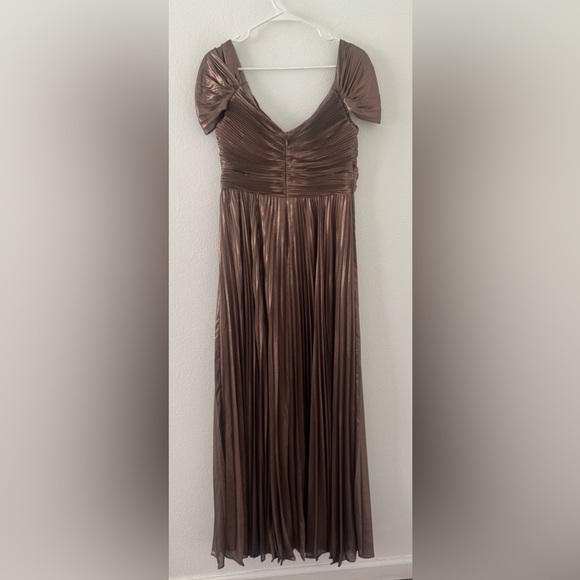 Antonio Melani Zaira Chiffon Evening Dress Metallic Empire Waist Pleats NWT 6 - Picture 2 of 13